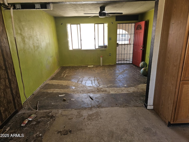 4110 E Wagoner Rd, Phoenix, AZ 85032 - entrance foyer with a ceiling fan