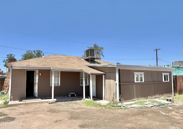 4211 N 32nd Ave, Phoenix, AZ 85017 - view of front of house with roof with shingles