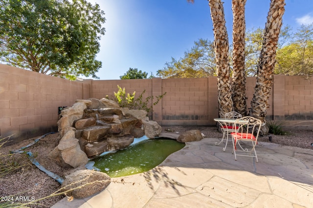 view of yard with a patio