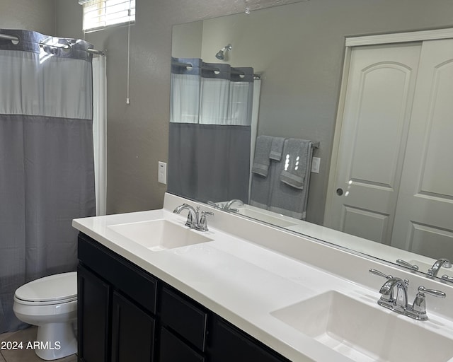 2150 W Alameda Rd Unit 2139, Phoenix, AZ 85085 - full bath featuring double vanity, toilet, and curtained shower