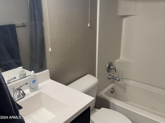 2150 W Alameda Rd Unit 2139, Phoenix, AZ 85085 - bathroom featuring toilet, vanity, shower / tub combo with curtain, and a textured wall