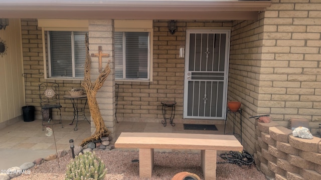 962 S Main Dr, Apache Junction, AZ 85120 - property entrance featuring brick siding
