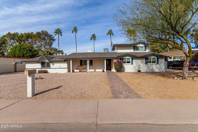 view of front of property