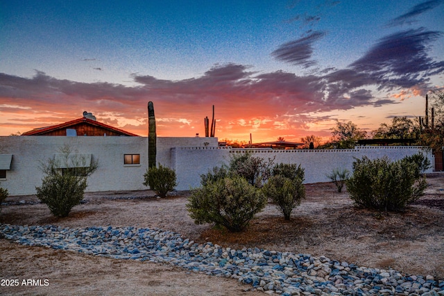 6520 E Peak View Rd, Cave Creek, AZ 85331 - water view featuring fence