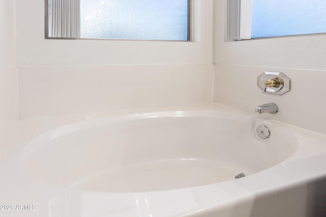 8450 S Stephanie Ln, Tempe, AZ 85284 - bathroom featuring a bath