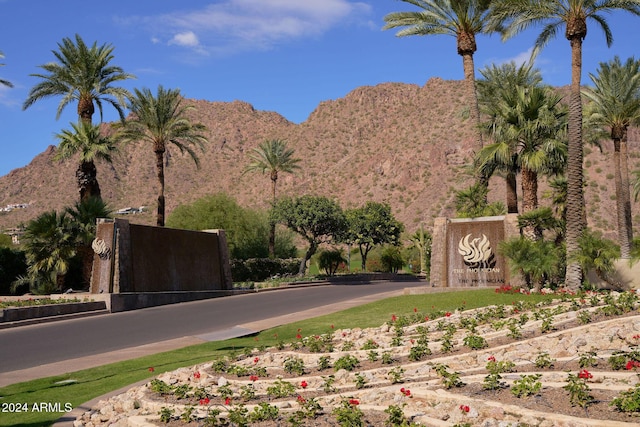 property view of mountains