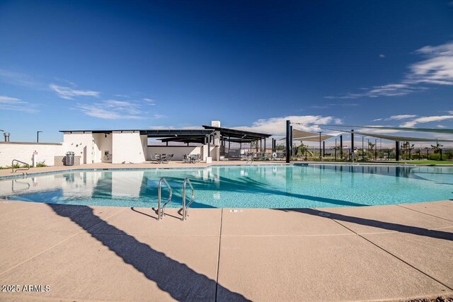 1205 W Sparrow Dr, Queen Creek, AZ 85140 - community pool with a patio