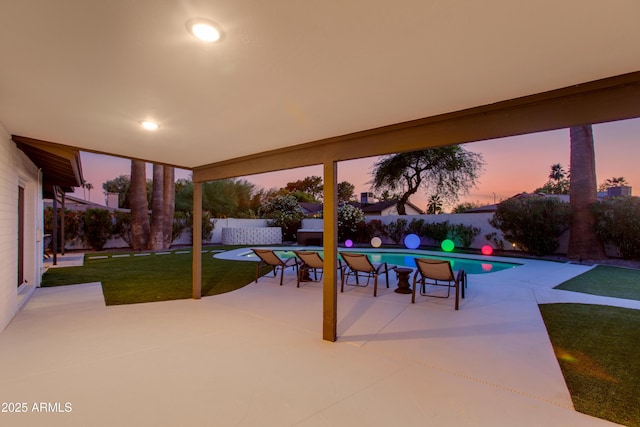 14012 N 57th Pl, Scottsdale, AZ 85254 - fenced backyard featuring a patio area