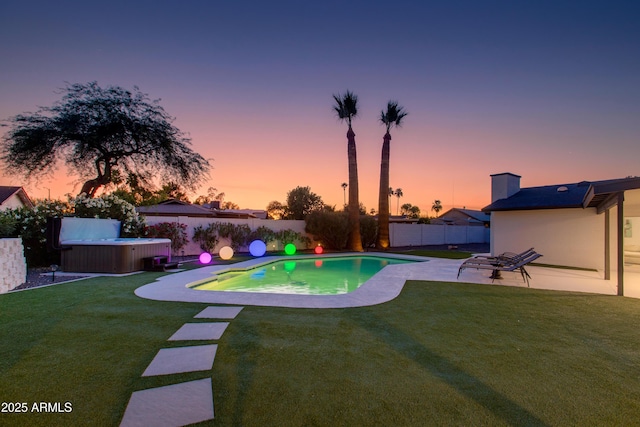 14012 N 57th Pl, Scottsdale, AZ 85254 - view of swimming pool with a hot tub, a fenced backyard, and a patio