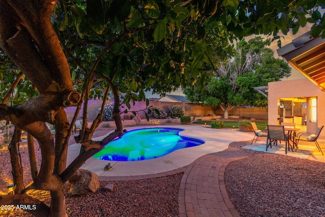 6918 W Villa Hermosa W, Glendale, AZ 85310 - view of swimming pool featuring a fenced backyard and a patio