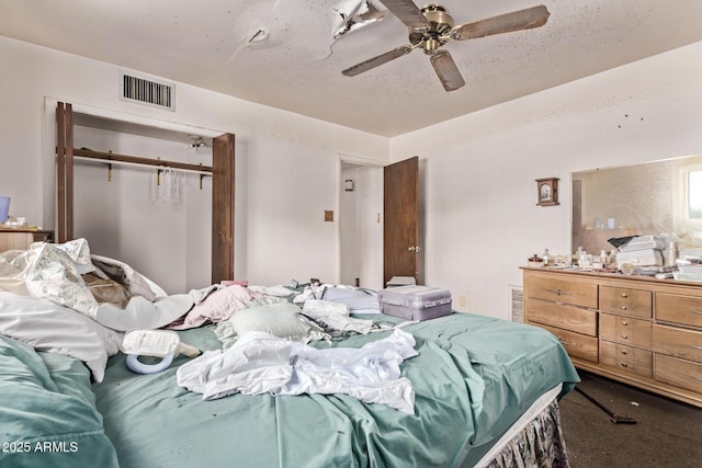 9408 N 15th St, Phoenix, AZ 85020 - carpeted bedroom featuring a ceiling fan