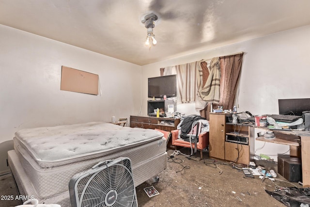 9408 N 15th St, Phoenix, AZ 85020 - bedroom with a desk