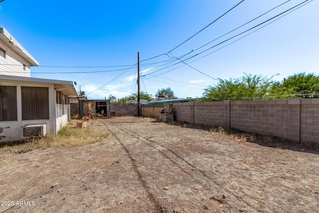 9408 N 15th St, Phoenix, AZ 85020 - fenced backyard with dirt driveway
