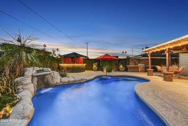 4610 N 14th Ave, Phoenix, AZ 85013 - view of swimming pool featuring a patio