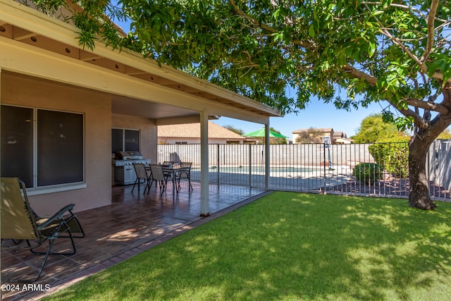 view of yard with a patio