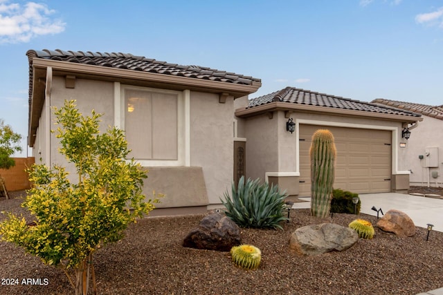 view of front of house featuring a garage