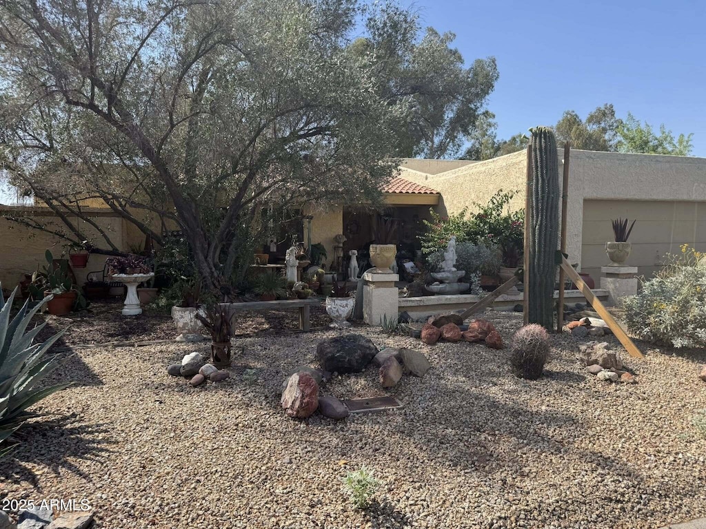 401 W Cape Royal Ln, Phoenix, AZ 85023 - back of property featuring stucco siding and a tile roof