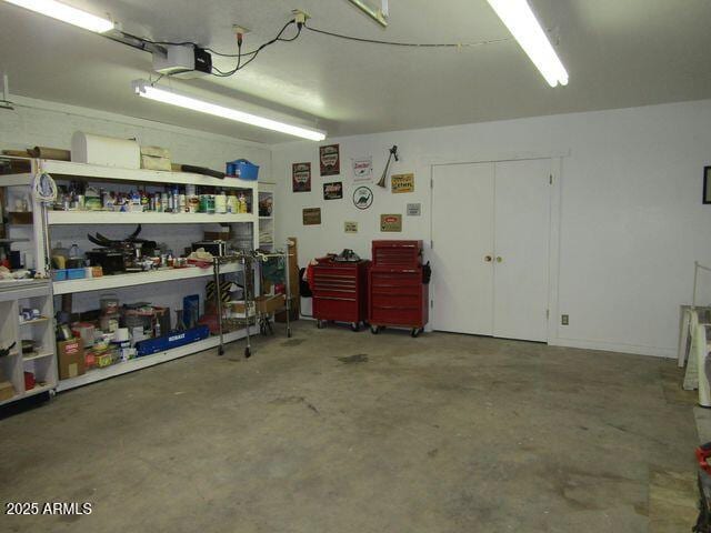 2007 N Murchison Cir, Payson, AZ 85541 - garage with a garage door opener
