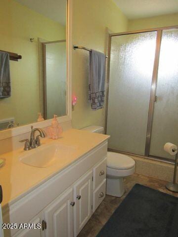 2007 N Murchison Cir, Payson, AZ 85541 - full bathroom featuring toilet, a shower with door, and vanity