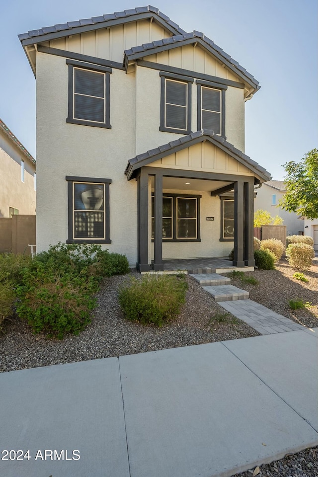 view of front of property