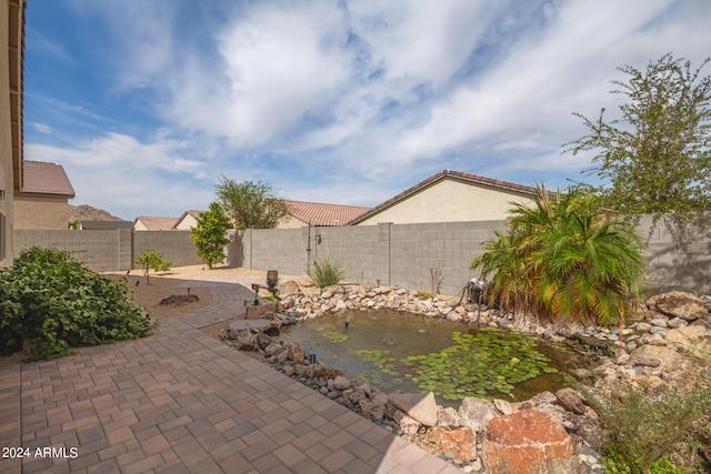 view of yard with a patio