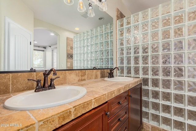 322 E Caribbean Dr, Casa Grande, AZ 85122 - full bath with double vanity