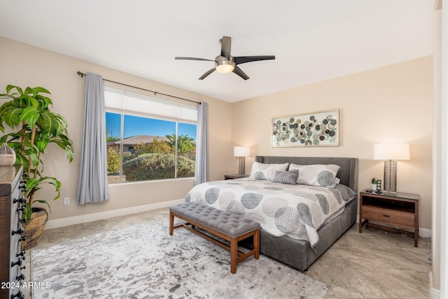 bedroom with ceiling fan