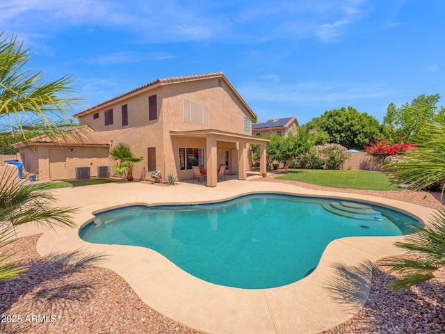 981 N Quail Ln, Gilbert, AZ 85233 - outdoor pool with a patio area and a yard