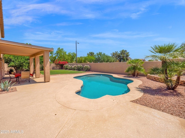 981 N Quail Ln, Gilbert, AZ 85233 - view of swimming pool with a patio area and a fenced backyard