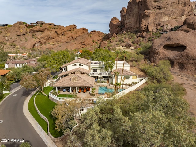 bird's eye view featuring a mountain view