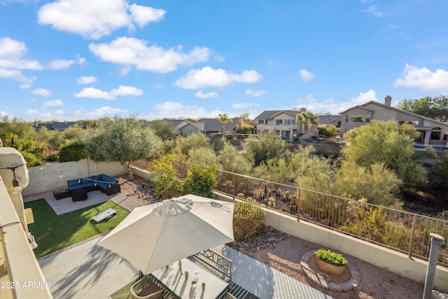 birds eye view of property featuring a residential view