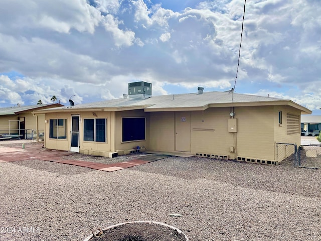 5522 E Colby St, Mesa, AZ 85205 - rear view of house with a patio area