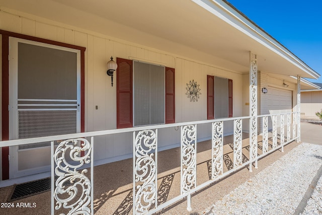 property entrance featuring a garage