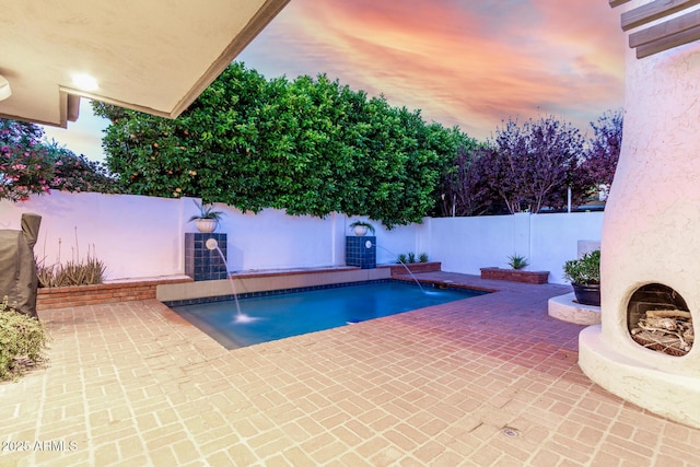 106 E Echo Ln, Phoenix, AZ 85020 - view of swimming pool featuring a fenced backyard, a patio area, and a fenced in pool