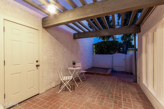 106 E Echo Ln, Phoenix, AZ 85020 - view of patio / terrace with a gate