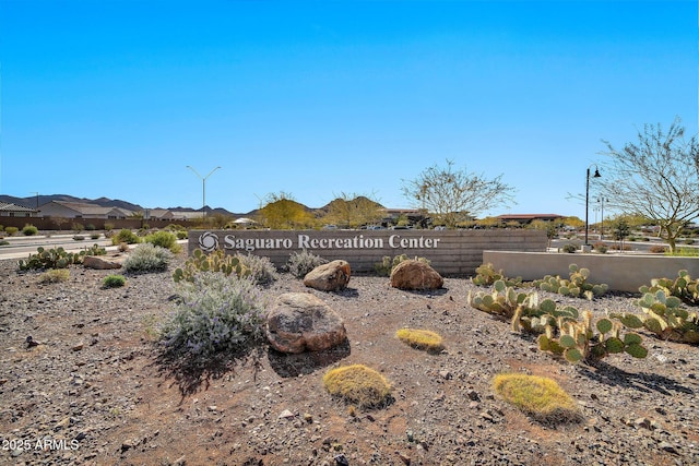 view of community / neighborhood sign