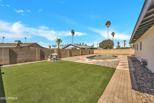 4720 W Northview Ave, Glendale, AZ 85301 - view of yard with a hot tub