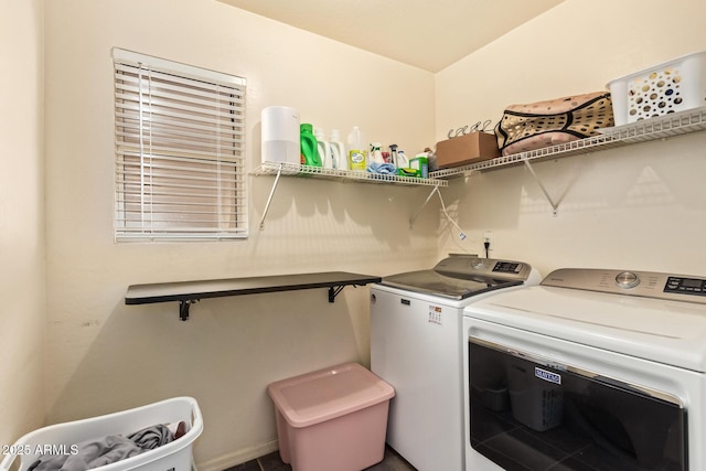 12517 W Santa Fe Ln, El Mirage, AZ 85335 - laundry area featuring separate washer and dryer and laundry area