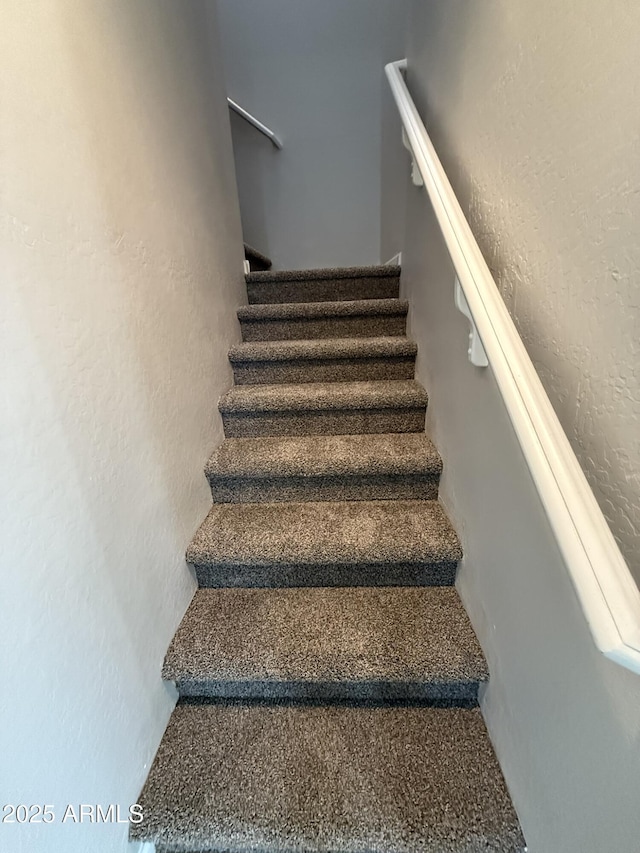 1720 W Pollack St, Phoenix, AZ 85041 - stairway with a textured wall