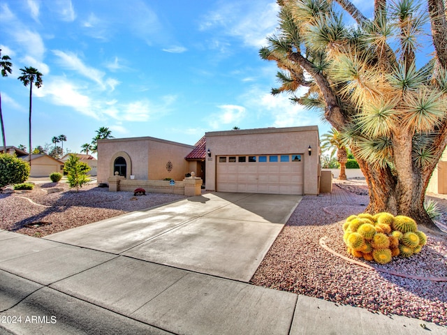 view of front facade featuring a garage