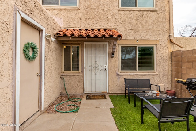 view of property entrance