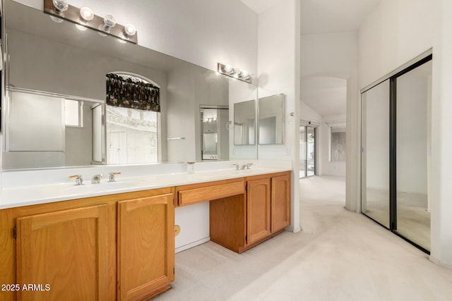 462 N Bedford Ct, Chandler, AZ 85225 - full bath featuring plenty of natural light, double vanity, and lofted ceiling