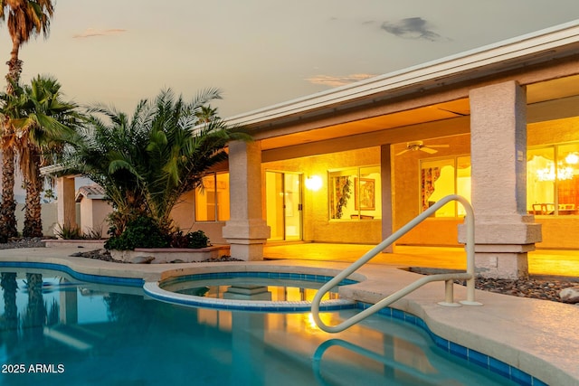 462 N Bedford Ct, Chandler, AZ 85225 - view of swimming pool with a pool with connected hot tub