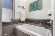 818 E Hiddenview Dr, Phoenix, AZ 85048 - full bath featuring a garden tub
