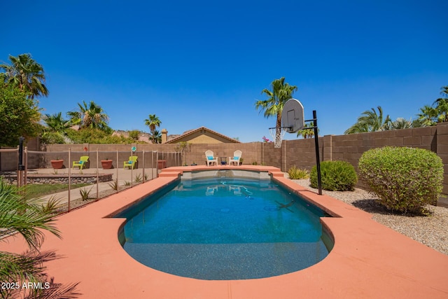 818 E Hiddenview Dr, Phoenix, AZ 85048 - view of swimming pool featuring a fenced backyard