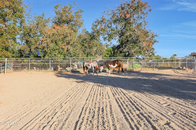 view of home's community featuring a rural view