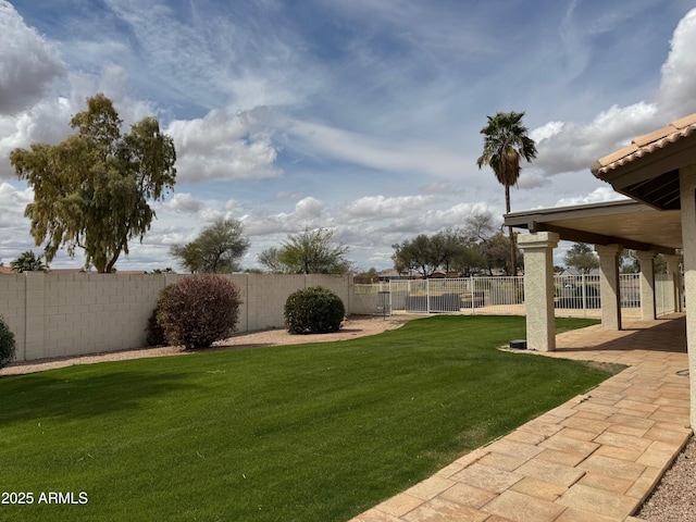 2077 N Lake Shore Dr, Casa Grande, AZ 85122 - view of yard with a patio area and fence