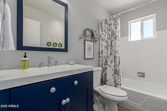 701 N 55th Pl, Mesa, AZ 85205 - bathroom with toilet, vanity, and shower / tub combo