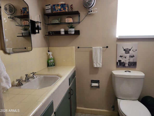 2315 N US Highway 93, Wickenburg, AZ 85390 - half bathroom featuring vanity and backsplash