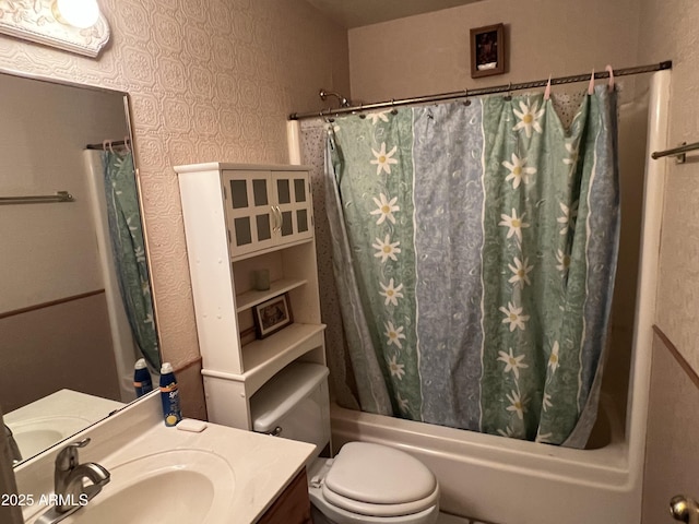 8063 N 31st Ln, Phoenix, AZ 85051 - full bathroom featuring vanity and shower / bath combination with curtain